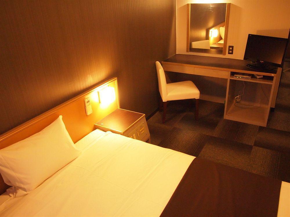 Hotel Livemax Osaka Namba Екстер'єр фото
